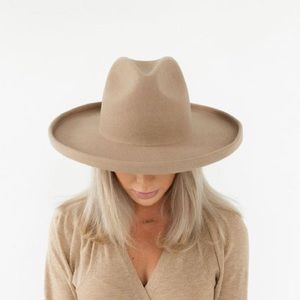 Gigi Pip Cara Loren- XS